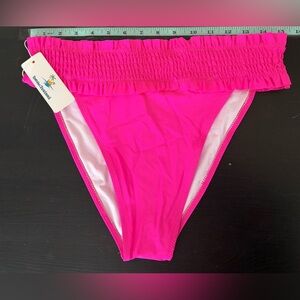 Beachsissi Womans Bikini Bottom Pink Medium Solid Ruffles Pull On Size L NWT